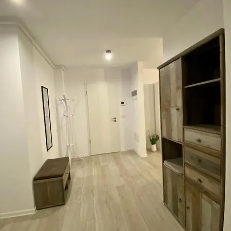 Studio 501 Coresi Апартаменти Брашов