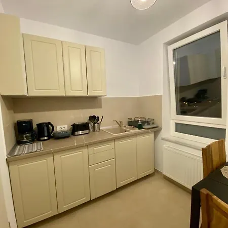 Studio 501 Coresi Апартаменти